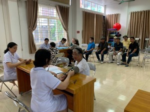 Trạm Y tế phường Cao Thắng triển khai công tác chăm sóc sức khỏe ban đầu cho người cao tuổi trên địa bàn phường năm 2023