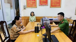  Công an phường Cao Thắng tiếp tục triển khai thu nhận, kích hoạt tài khoản định danh điện tử cho người dân trên địa bàn phường Cao Thắng